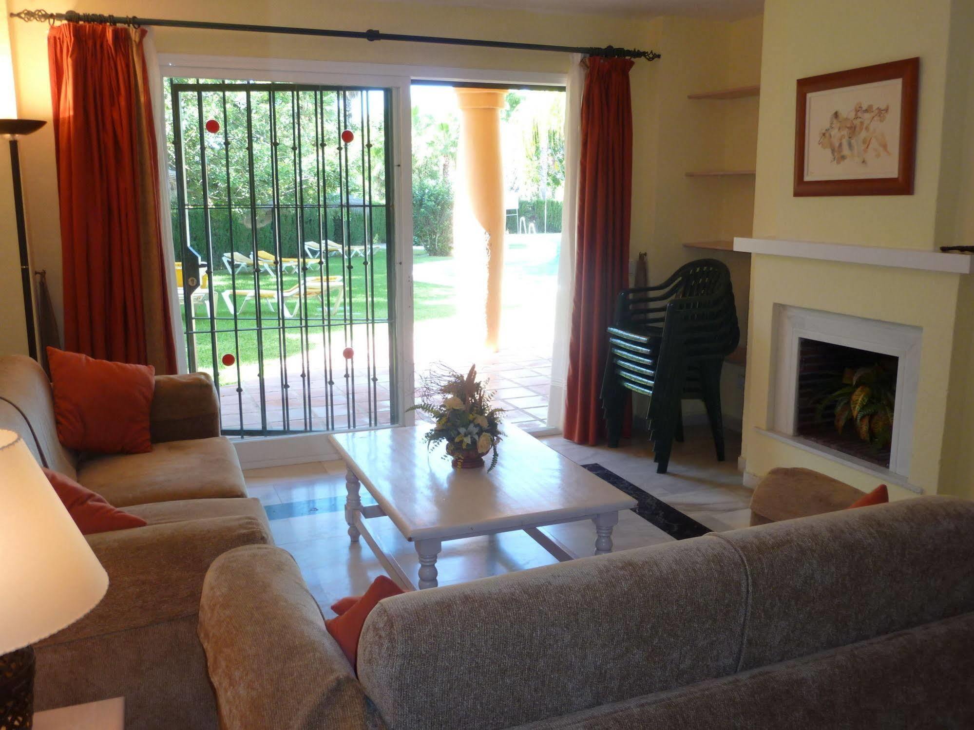 Apartamentos El Porton La Cala De Mijas Εξωτερικό φωτογραφία
